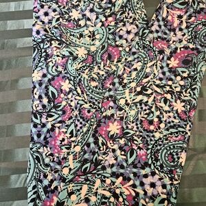 LuLaRoe Multicolor Paisley Leggings